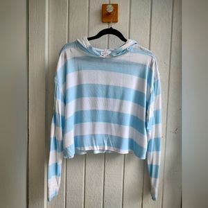 Colsie Crop light hoodie